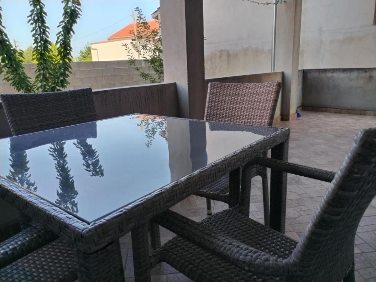 Apartman Kristina Sa Dvije Sobe Biograd na Moru Kültér fotó